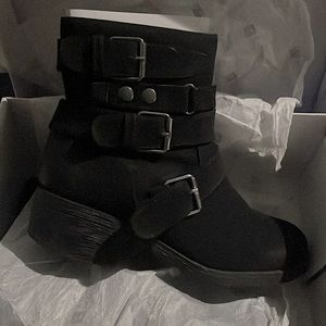 100% to CHARITY White Mountain Black Suede Ankle Boots w/Buckle Detail 7M NEW